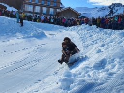 Badewannenrennen Stoos